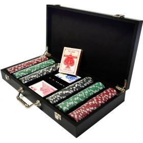 Ξύλινη Βαλίτσα Με 300 Μάρκες Dice Poker
